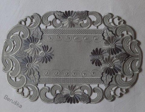 UBRUS vyšívaný 02 ** 50 x 30