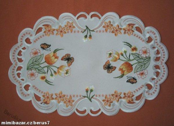 UBRUS vyšívaný TULIPÁN 45 x 28