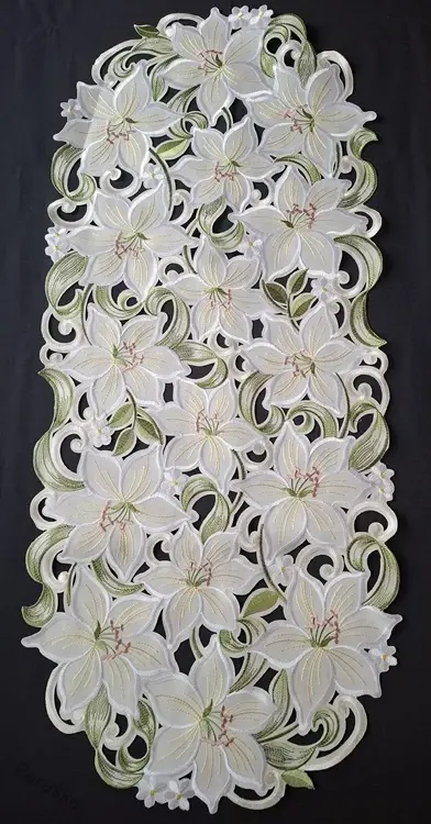 UBRUS vyšívaný 110 x 43 LILIE