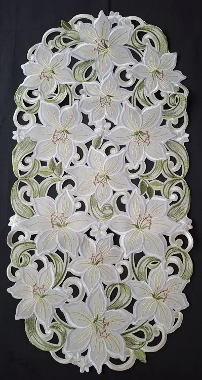 UBRUS vyšívaný 75 x 35 LILIE