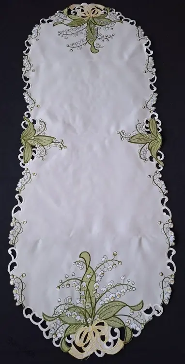 UBRUS * UBRUSY vyšívaný 110 x 43 Konvalinka mašle