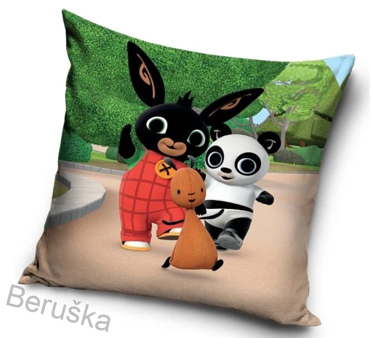 Povlak na polštářek Zajíček Bing Skotačení v Parku