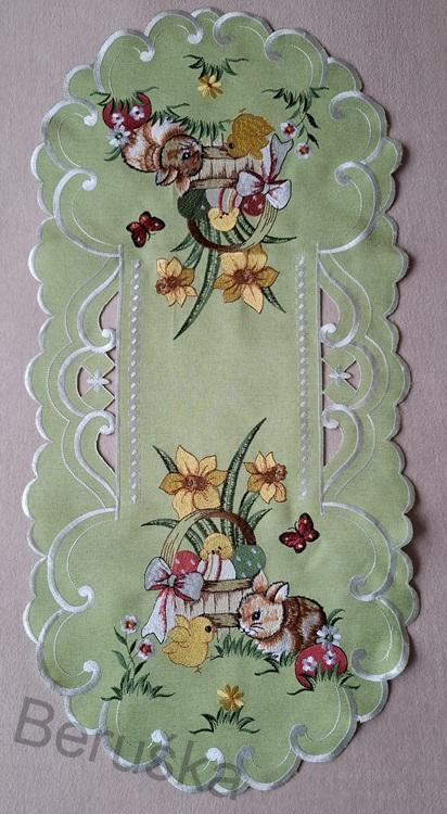 ubrus vyšívaný velikonoční 69 x 35cm zelený