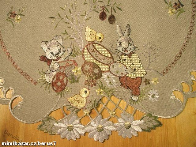UBRUS  vyšívaný * prům. 60 cm  velikonoční 03