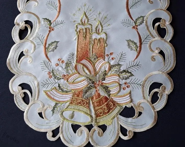 UBRUS vyšívaný 70 x 34 vánoční Terracotta