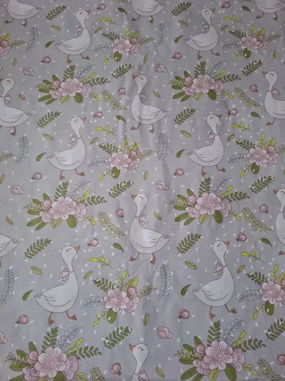 Bavlněná látka Veselé husy - šedá š.160
