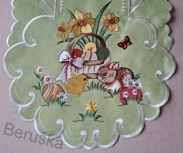 ubrus vyšívaný velikonoční 86 x 38cm zelený