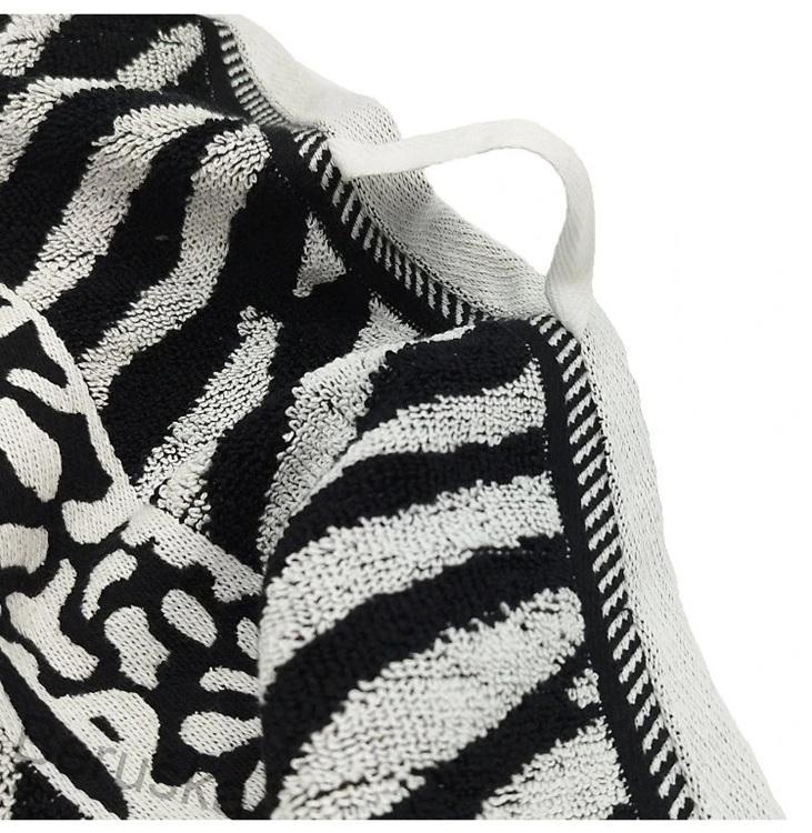 Osuška zebra 70 x 140 bílá