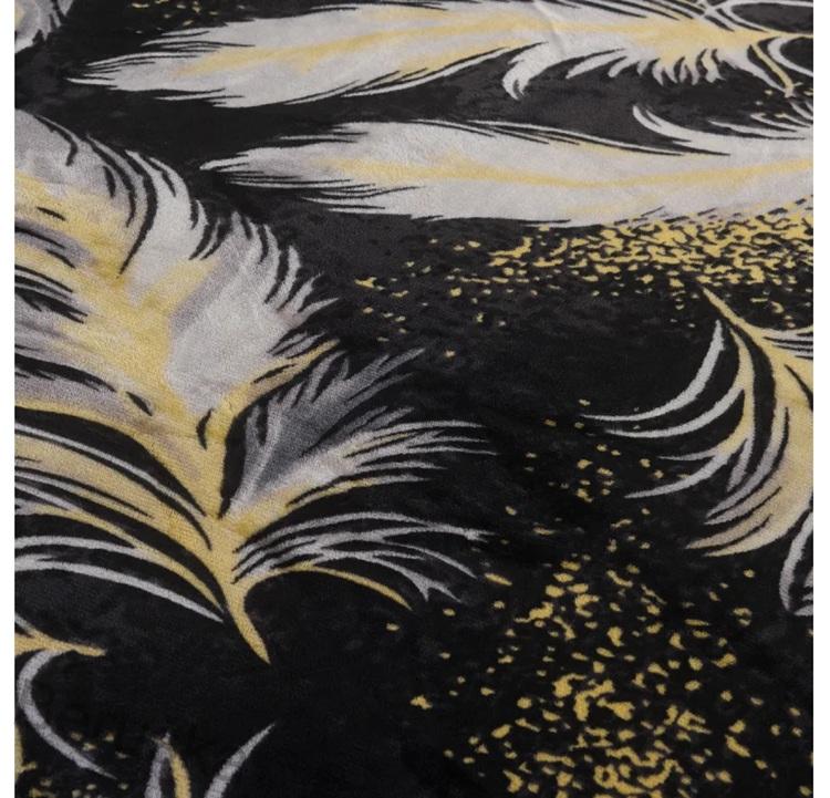 Povlečení mikroplyš - Černozlatá pírka 140x200, 70x90cm