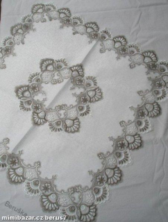 UBRUS s krajkou 85 x 85