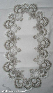 UBRUS s krajkou 70 x 33