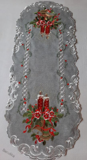 UBRUS vyšívaný 110 x 39 vánoční 02