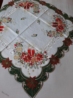 UBRUS vyšívaný 85 x 85 vánoční zelený lem