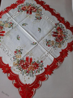 UBRUS vyšívaný 85 x 85 vánoční červený lem