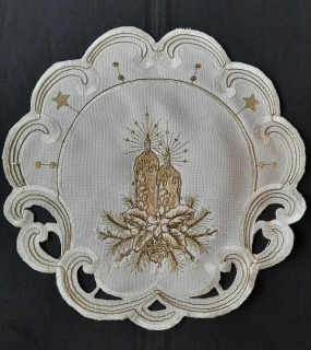 UBRUS vyšívaný prům. 30cm vánoční šampáňo + zlato