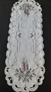 UBRUS vyšívaný 110 x 45 vánoční bílý fialová svíčka