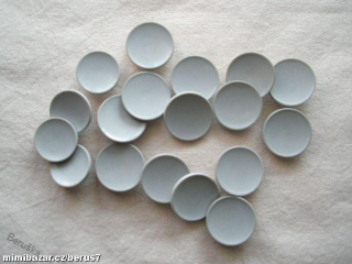 knoflík šedý,průměr 2cm