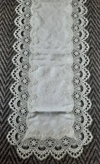 UBRUS krajka štola 180 x 45