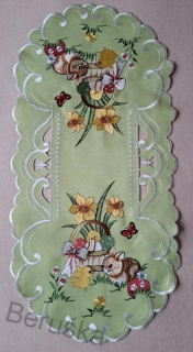 ubrus vyšívaný velikonoční 69 x 35cm zelený