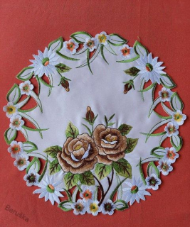 UBRUS vyšívaný  prům. 29cm růže hnědá   