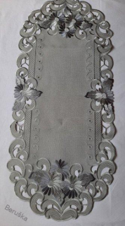 UBRUS vyšívaný 02 ** 90 x 39