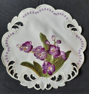 UBRUS vyšívaný prům. 30cm Orchidej